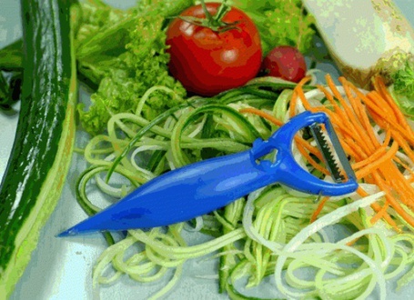 Almi - Zdobící škrabka na ovoce a zeleninu DEKORA